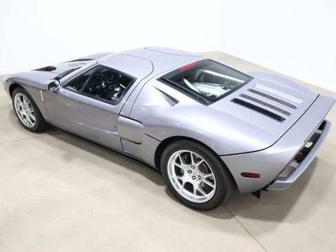 Used 2006 Ford GT image 8