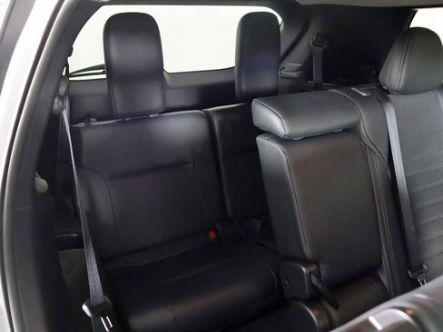 Used 2024 Mitsubishi Outlander SE Black Edition image 38