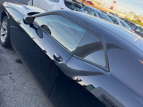 Used 2018 Dodge Challenger SXT image 5