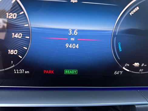 Used 2025 Mercedes-Benz GLE 450e 4MATIC image 18