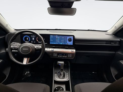 Used 2024 Hyundai Kona SEL image 14