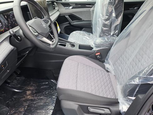 New 2026 Volkswagen Tiguan S image 15