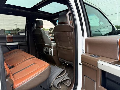 Used 2018 Ford F350 King Ranch w/ King Ranch Ultimate Package AWD/4WD image 16