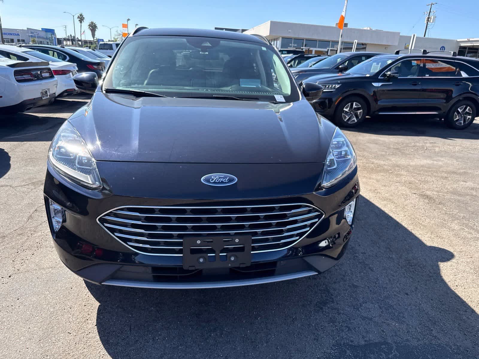 Used 2021 Ford Escape Titanium w/ Titanium Premium Package FWD image 5