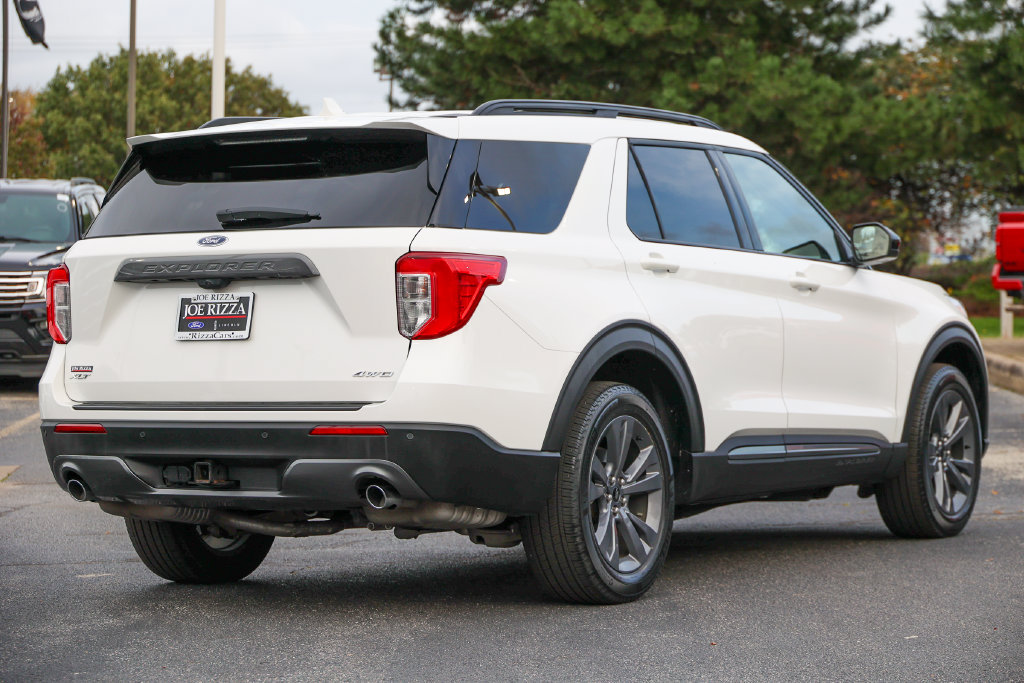 Certified 2023 Ford Explorer XLT w/ Equipment Group 202A AWD/4WD image 3