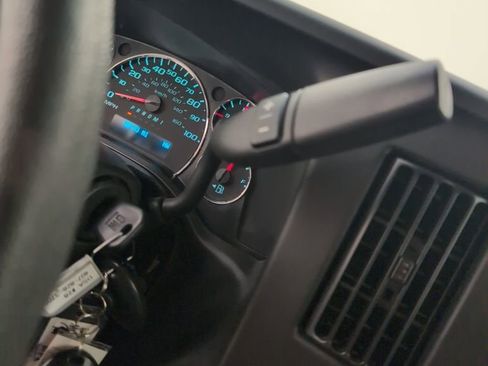 Used 2018 Chevrolet Express 3500 LT w/ LT Preferred Equipment Group image 32