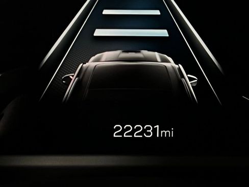 Used 2025 GMC Acadia Elevation image 15