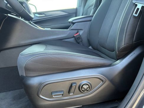 Used 2025 Jeep Grand Cherokee L Laredo w/ Luxury Tech Group I AWD/4WD image 10