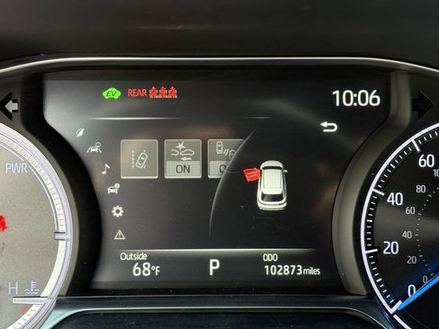 Used 2021 Toyota Venza Limited image 36