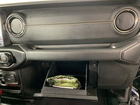 Used 2021 Jeep Wrangler Unlimited Sahara AWD/4WD image 40