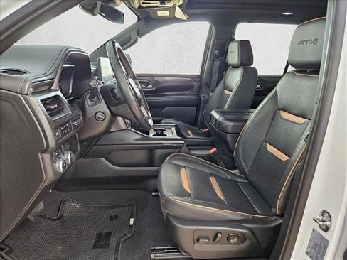 Used 2023 GMC Yukon AT4 w/ Technology Package image 17