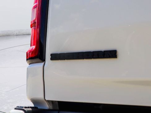 Used 2025 RAM 1500 Big Horn AWD/4WD image 7