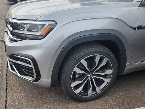 Used 2022 Volkswagen Atlas SEL Premium image 6