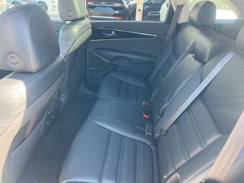 Certified 2020 Kia Sorento SX image 10