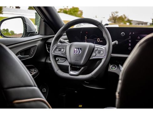 New 2025 Buick Envista Avenir image 37