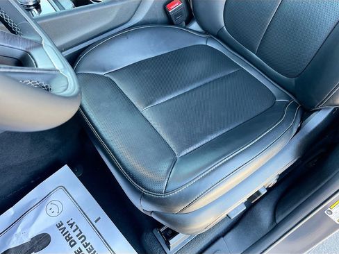 Certified 2025 Jeep Grand Cherokee L Limited w/ Luxury Tech Group II image 19