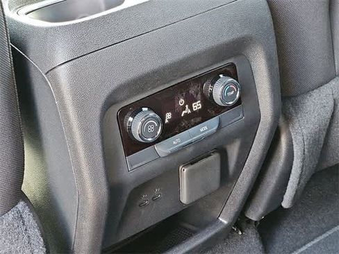 New 2025 Chevrolet Traverse LT w/ Enhanced Driving Package image 21