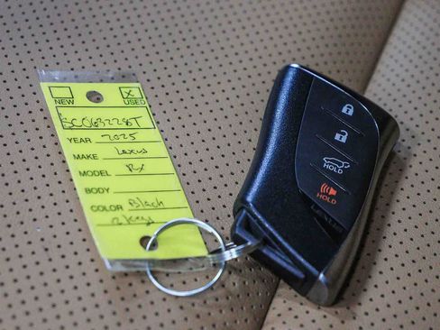 Used 2025 Lexus RX 350 FWD w/ Accessory Package image 23