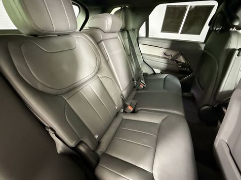 Used 2024 Land Rover Range Rover Sport SE AWD/4WD image 27