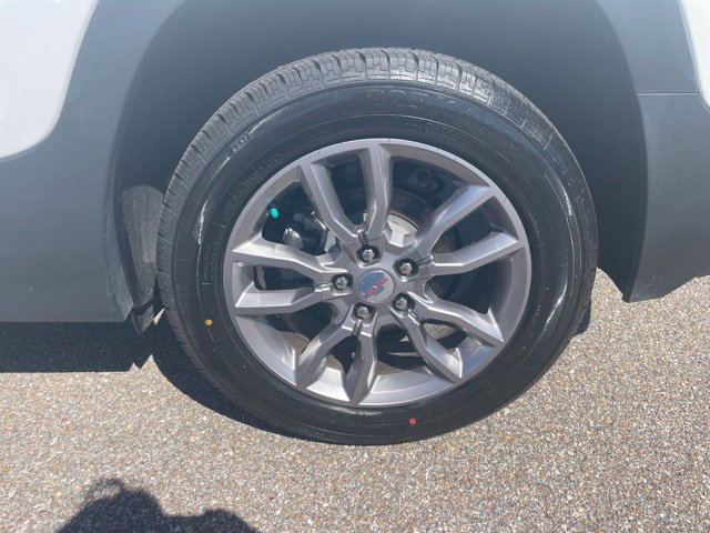 Used 2022 GMC Terrain SLT w/ LPO, Floor Liner Package AWD/4WD image 12
