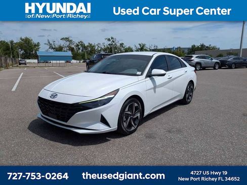 Used 2023 Hyundai Elantra SEL w/ Convenience Package image 1