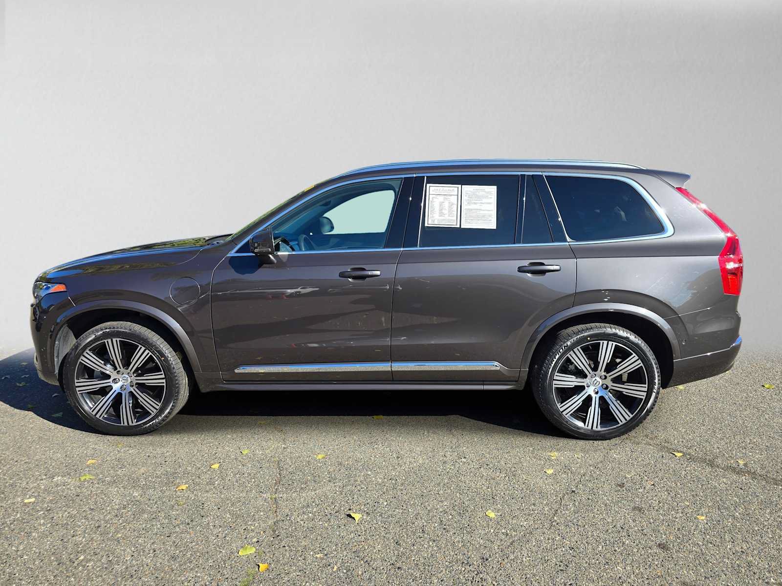 Used 2024 Volvo XC90 T8 Ultimate w/ Protection Package Premier AWD/4WD image 6