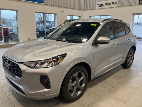 Used 2023 Ford Escape ST-Line Select w/ Tech Pack #1 AWD/4WD image 1