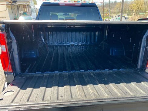 Used 2019 Chevrolet Silverado 1500 Custom w/ Custom Convenience Package image 10