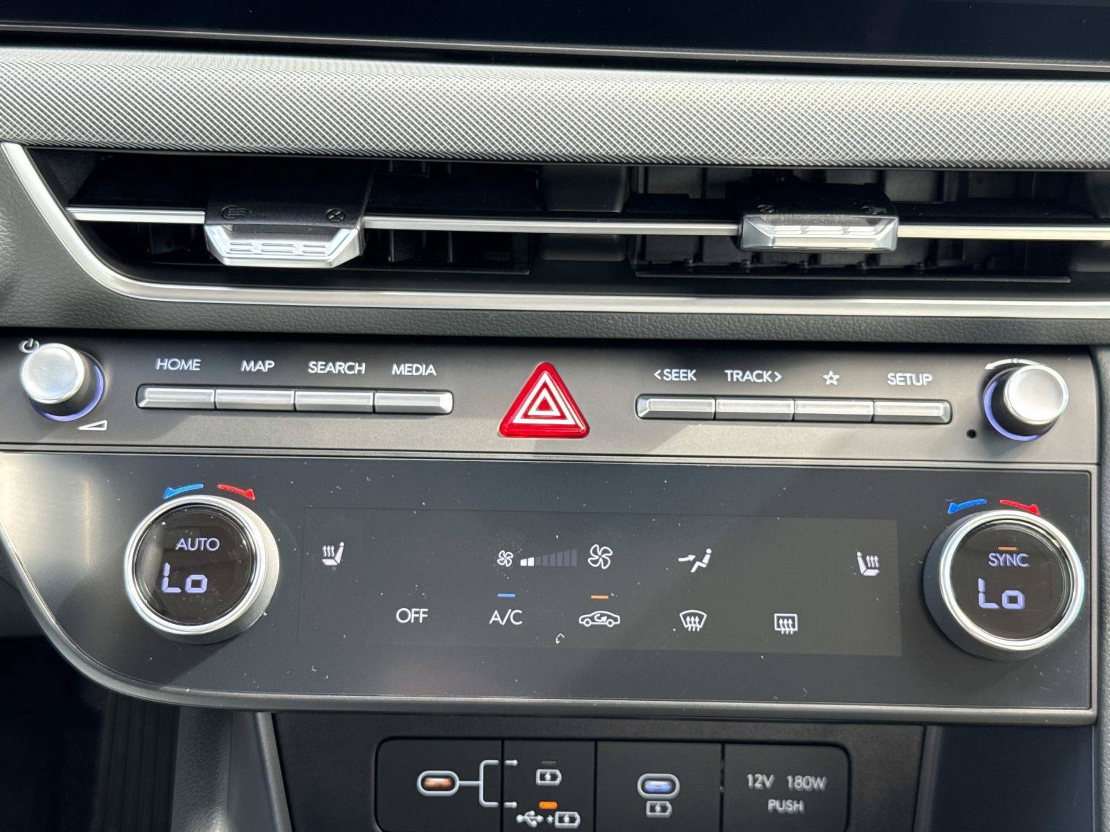Certified 2025 Hyundai Sonata SEL AWD/4WD image 6
