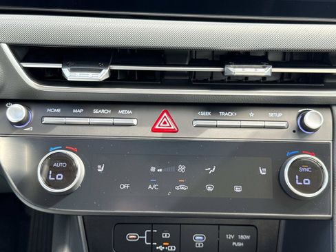 Certified 2025 Hyundai Sonata SEL AWD/4WD image 6