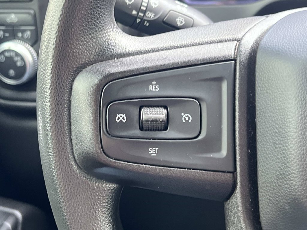 Used 2020 GMC Sierra 1500 4x4 Crew Cab w/ Sierra Value Package image 22