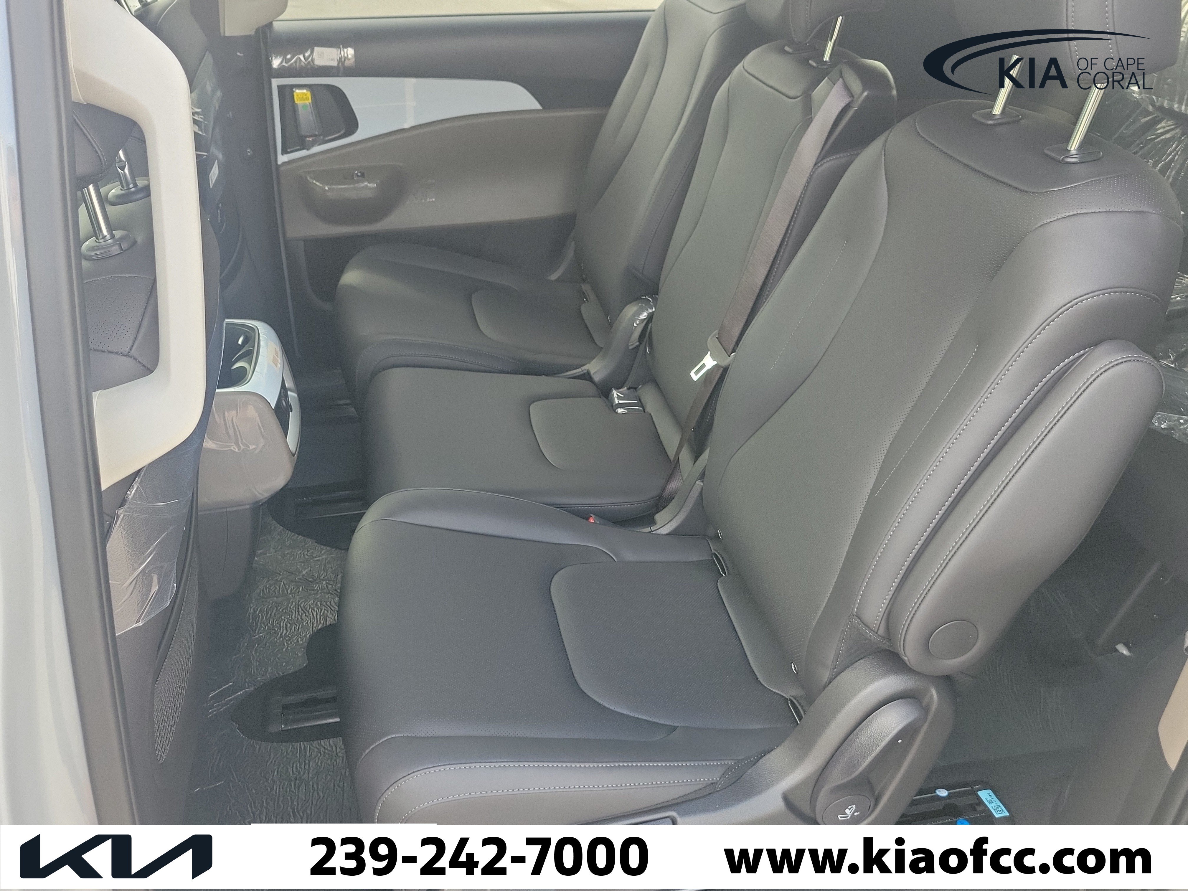 New 2027 Kia Carnival FWD image 11