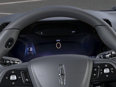 New 2026 Lincoln Aviator AWD image 13