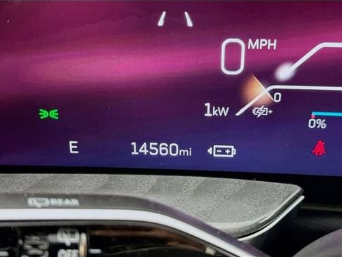 Used 2025 Cadillac Escalade IQ Sport 2 AWD/4WD image 13