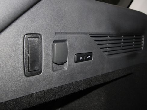 New 2026 Lincoln Nautilus Premier w/ Jet Appearance Package image 43