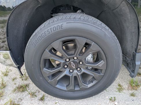 Used 2022 Chevrolet Silverado 1500 LTZ w/ LTZ Premium Package RWD image 11