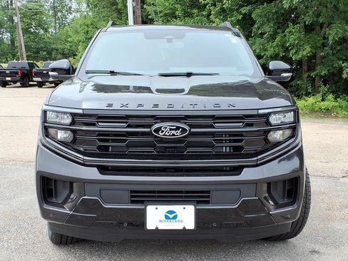 New 2026 Ford Expedition Max Platinum w/ Stealth Appearance Package AWD/4WD image 3