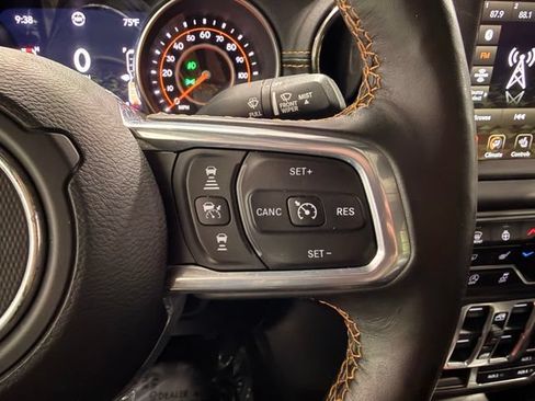 Used 2021 Jeep Gladiator Overland AWD/4WD image 29