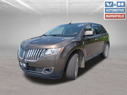 Used 2011 Lincoln MKX AWD w/ 102A Rapid Spec Order Code image 8