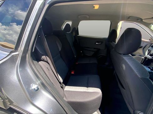 Used 2023 Nissan Rogue SV FWD image 20