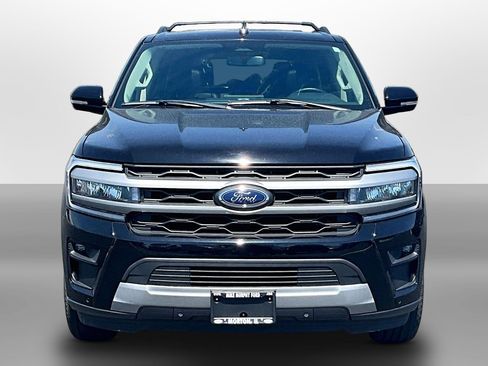 Used 2024 Ford Expedition XLT RWD image 3