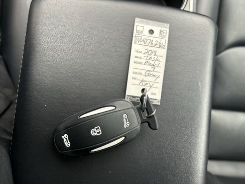 Used 2018 Tesla Model 3 Long Range image 27