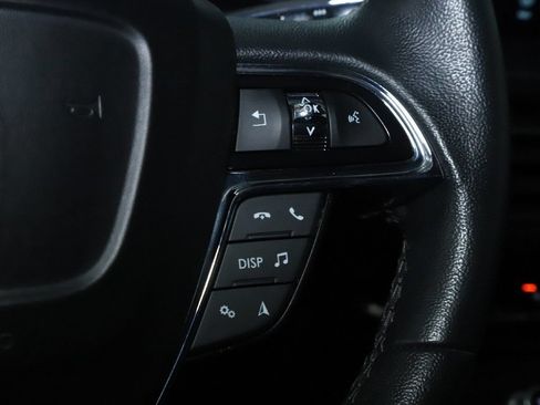 Certified 2022 Lincoln Nautilus AWD w/ Premium Package image 22