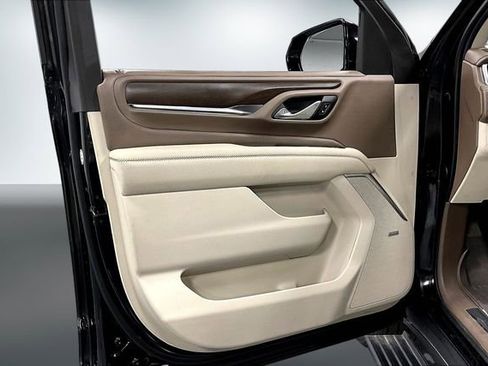 Used 2021 GMC Yukon Denali w/ Denali Premium Package AWD/4WD image 20