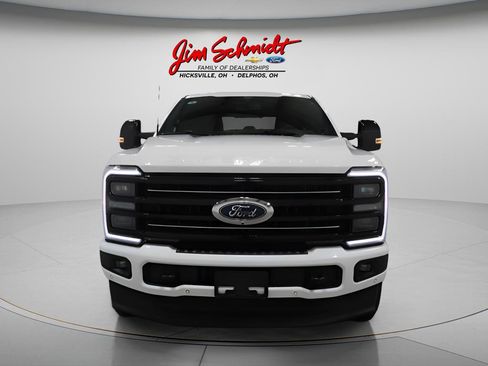 Used 2025 Ford F250 Platinum image 3