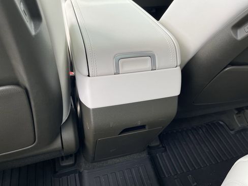 Used 2025 Hyundai Santa Fe Calligraphy image 22