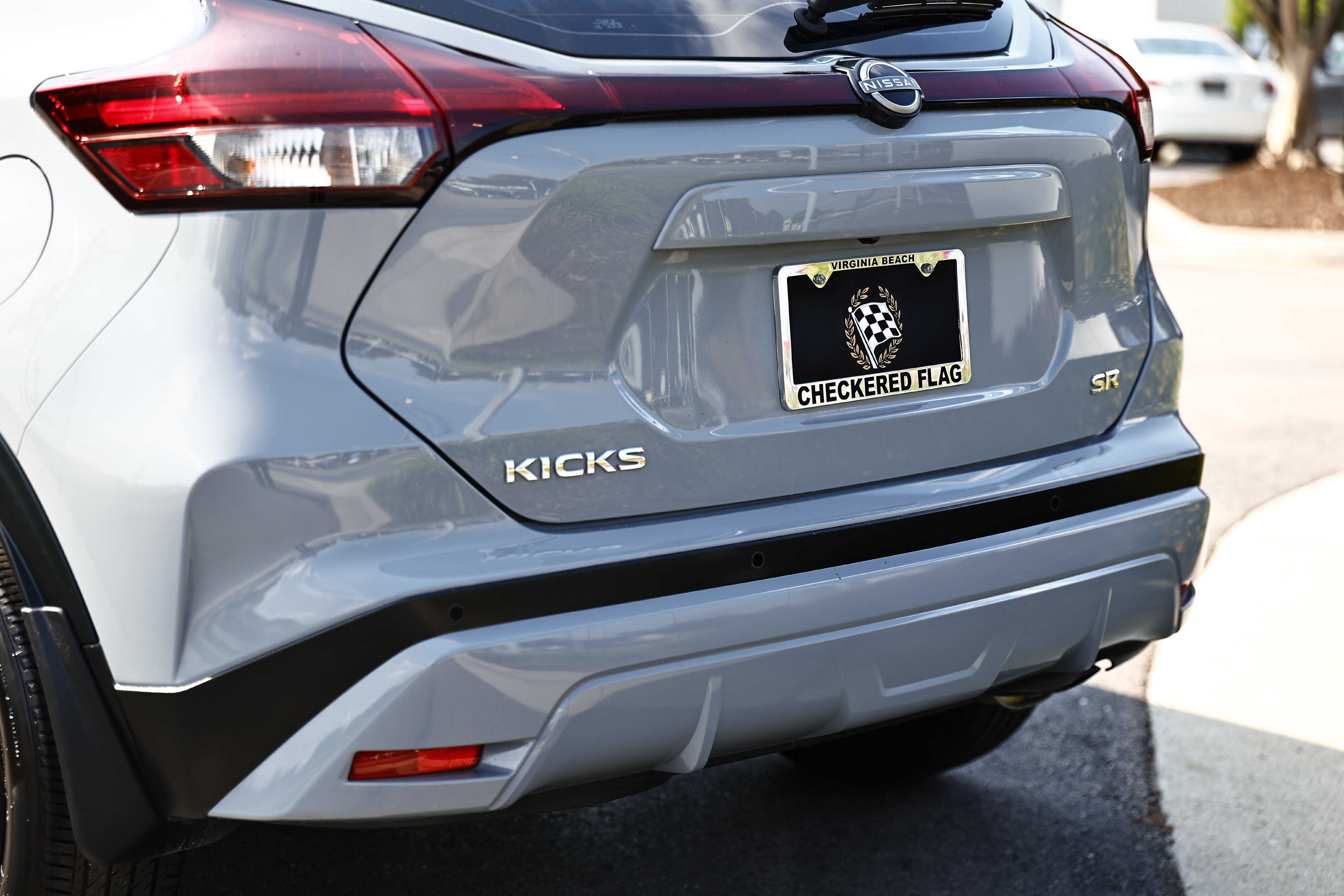 Used 2024 Nissan Kicks SR w/ SR Premium Package FWD image 7