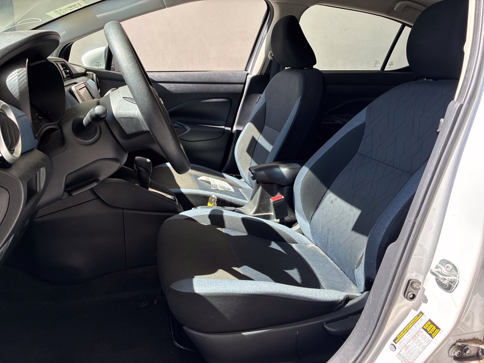 Used 2025 Nissan Versa SV FWD image 10