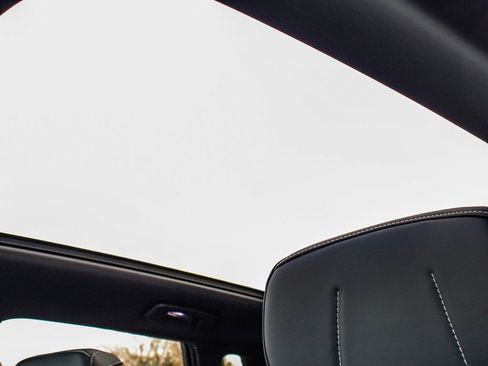 Used 2024 Cadillac Lyriq Tech image 44