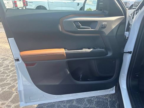 New 2026 Ford Bronco Sport Outer Banks w/ Outer Banks Tech Package+ AWD/4WD image 17